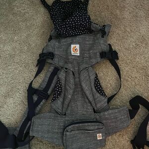 Ergobaby Omni 360 Carrier in Gray and Dark Blue